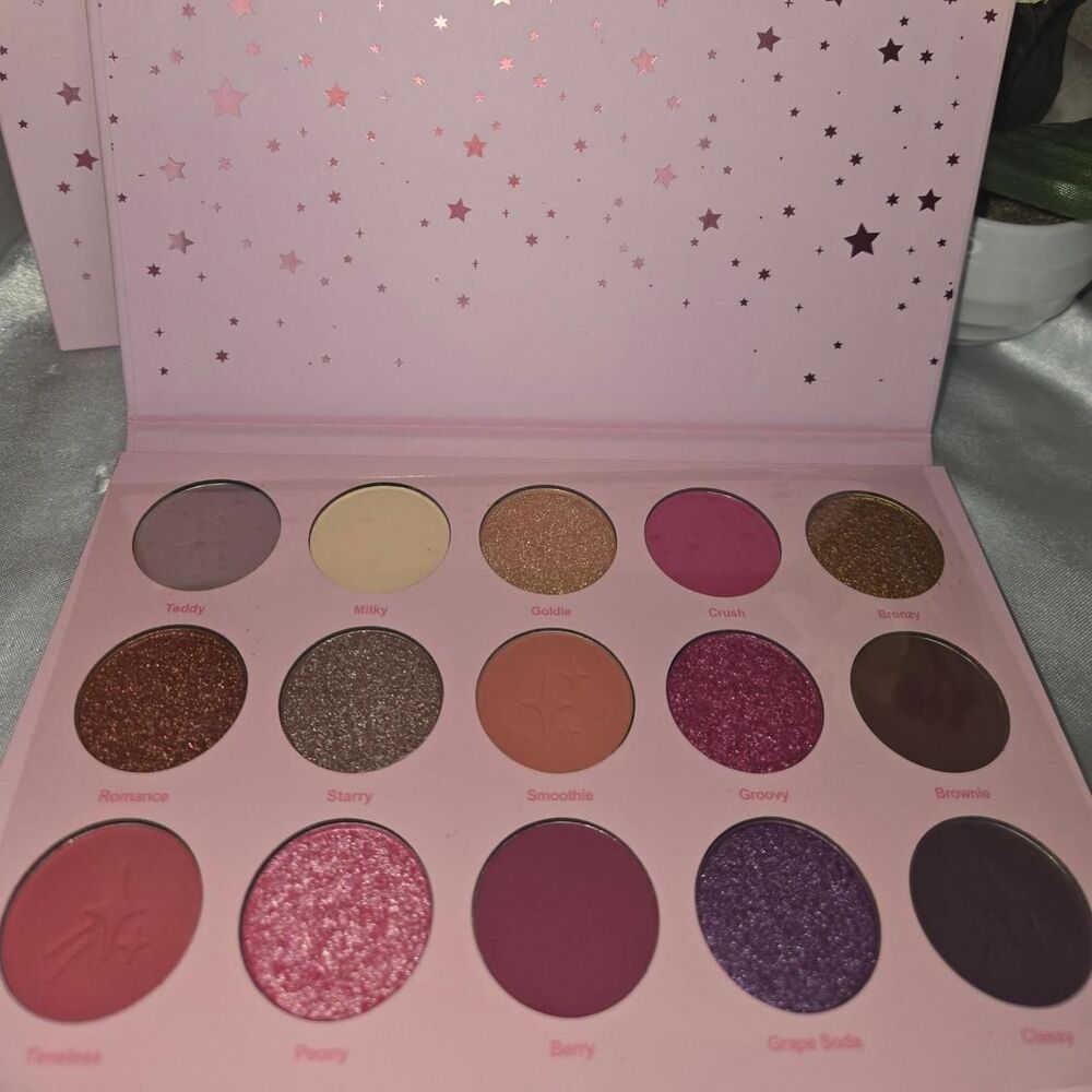 Moonslice Beauty eyeshadow palette